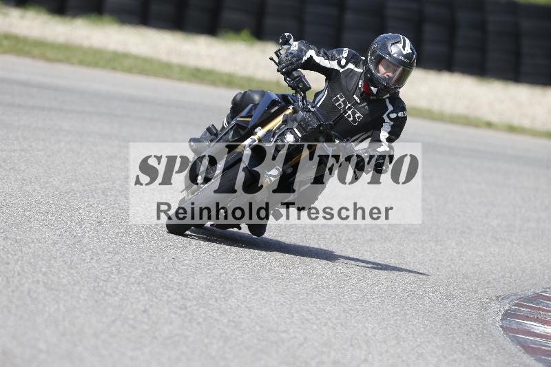 Archiv-2025/09 22.04.2025 Cornu Master School ADR/rot-rouge/12